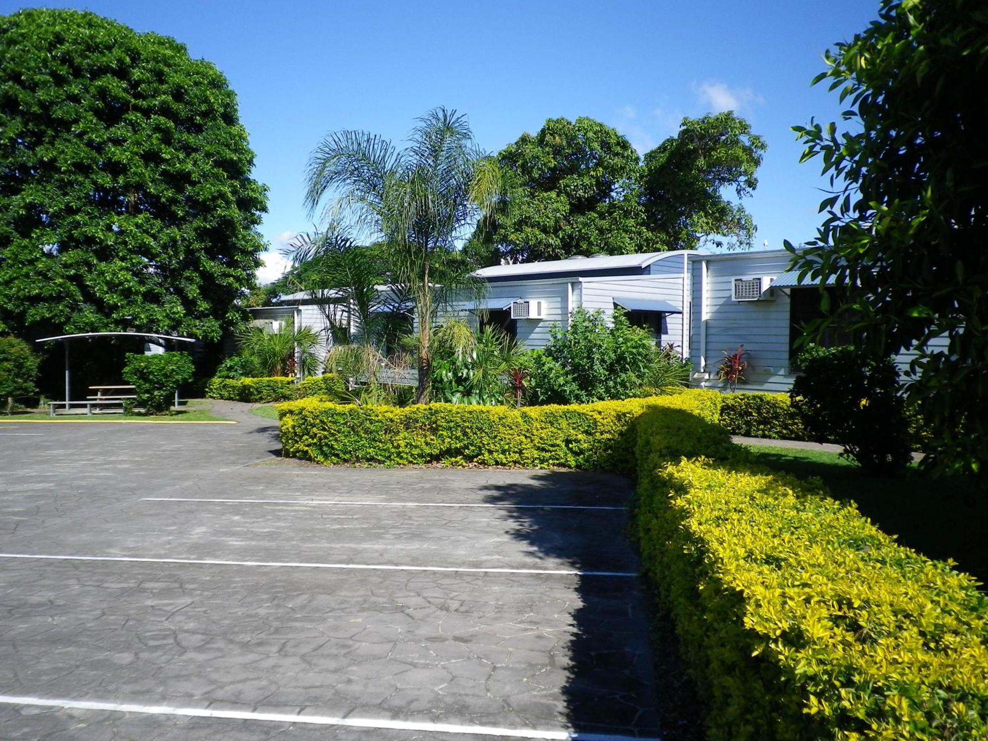 Tin Can Bay'S Sleepy Lagoon Motel Exterior foto