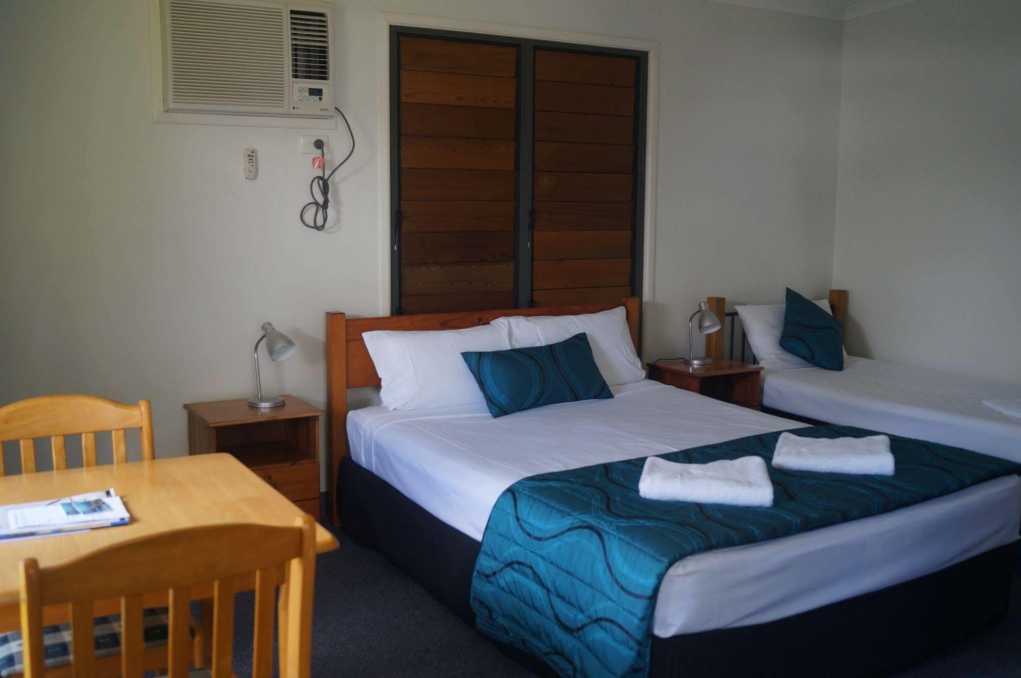 Tin Can Bay'S Sleepy Lagoon Motel Exterior foto
