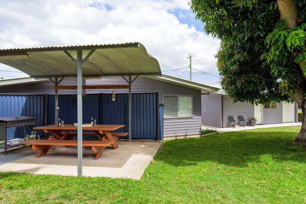Tin Can Bay'S Sleepy Lagoon Motel Exterior foto